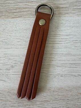 Portland Leather Tassel Keychain Keyfob Brown Unisex NEW!